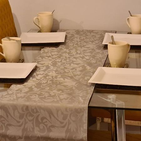 Spacious 3 Bedroom House, 6 Beds In Spondon, Derby With Parking Kültér fotó